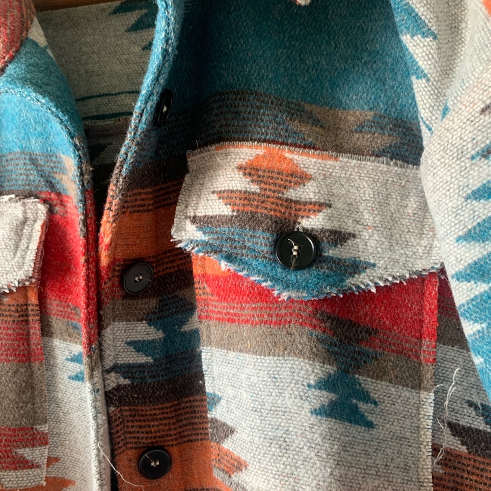Southwest Aztec Patterned Jacket - Picture 3 of 6
